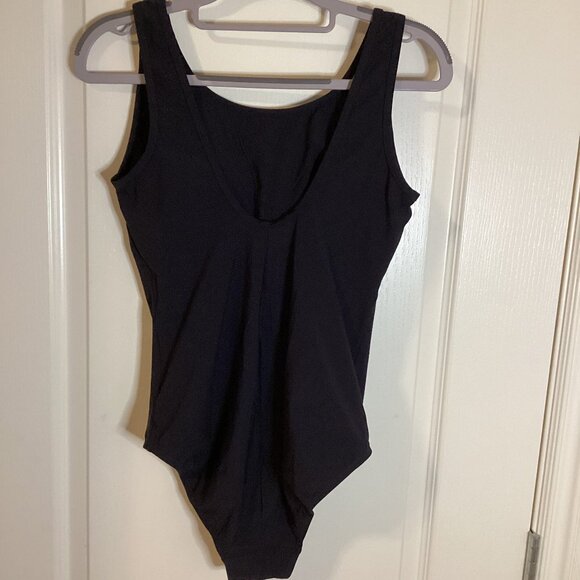 Amoena Trinidad Women's Black One Piece Swimsuit Swimming Vacation Scoop Neck - Picture 5 of 10